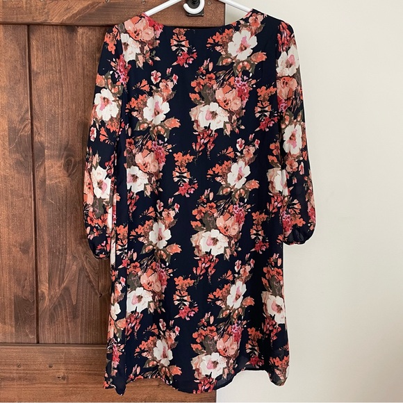 Lulu's Shift Dress Womens Medium Blue Floral Print Open Arm Slit 3/4 Sleeves - Picture 6 of 10